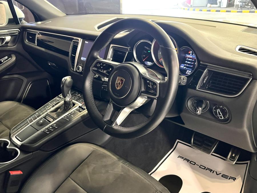 MACAN S - Image 5